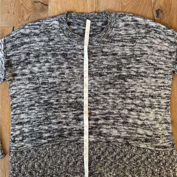 Cutest Eileen Fisher oversized melange sweater size M price firm! - Picture 8 of 8